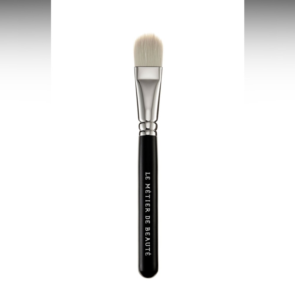 Le Metier de Beaute Concealer Brush